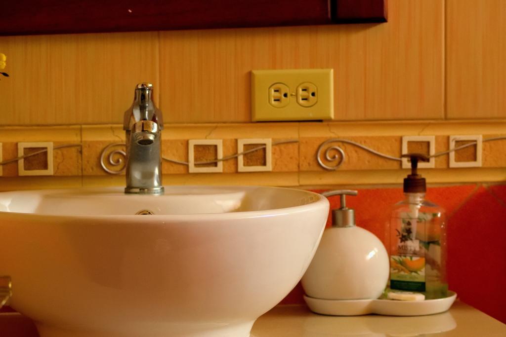 Hostal Duncan Puerto Ayora  Bagian luar foto