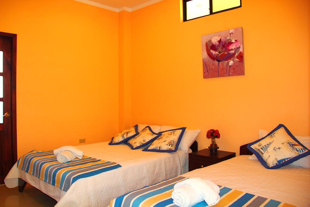 Hostal Duncan Puerto Ayora  Bagian luar foto