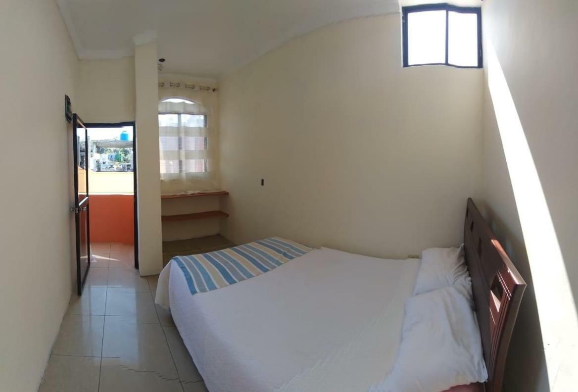 Hostal Duncan Puerto Ayora  Bagian luar foto